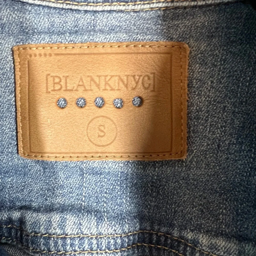 Blank NYC Cropped Blue Denim Jean Trucker Jacket Distressed Raw Hem Size S Youth
